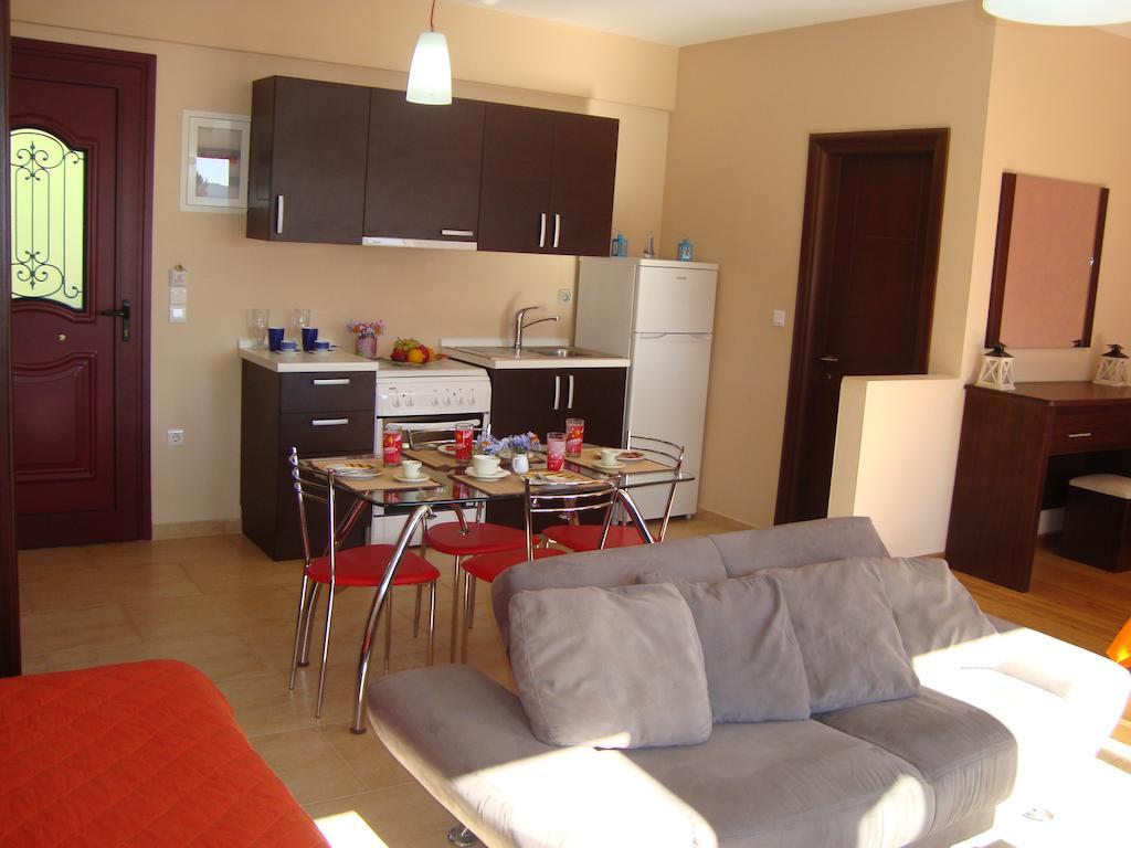 Mikros Gialos Apartments Room photo