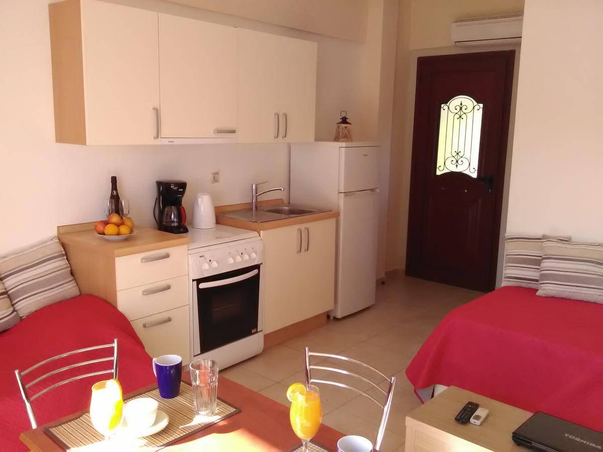 Mikros Gialos Apartments Exterior photo