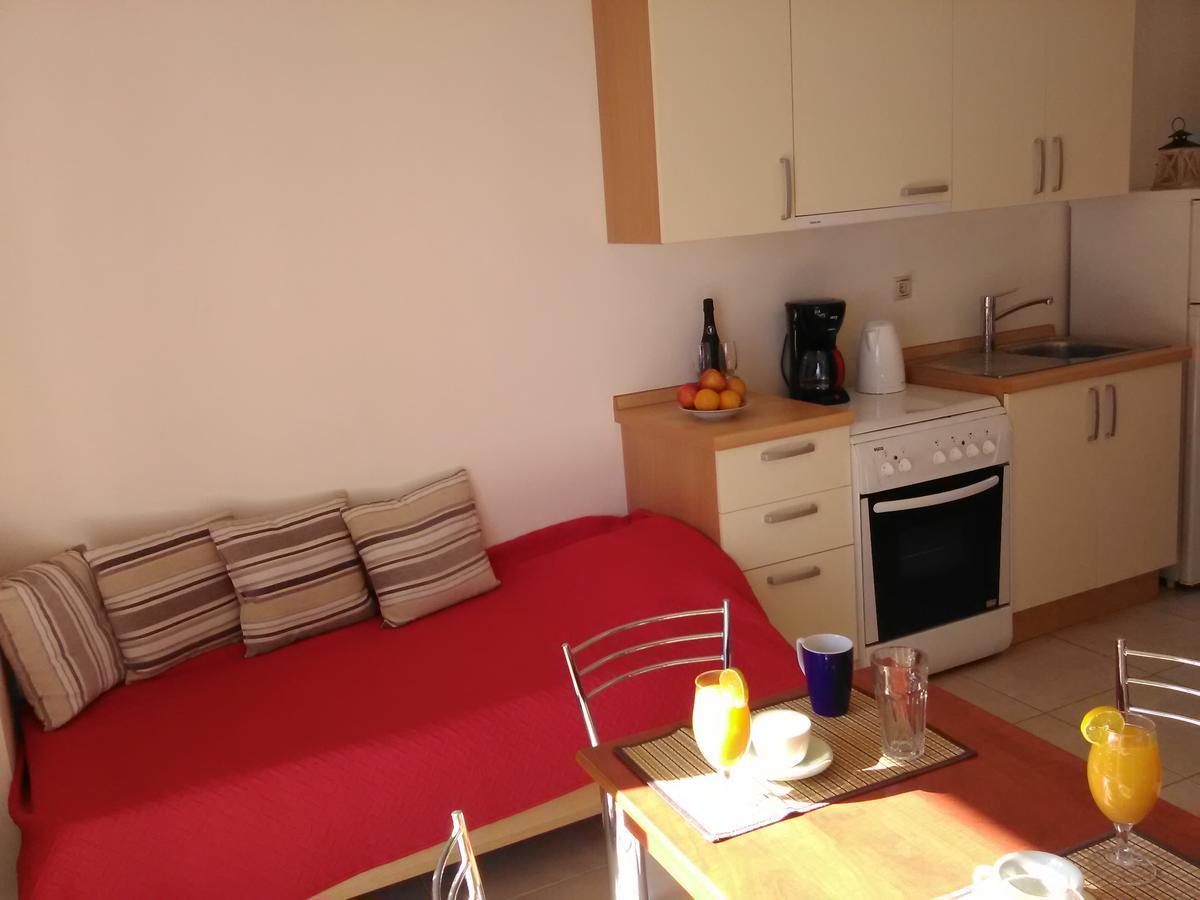 Mikros Gialos Apartments Exterior photo