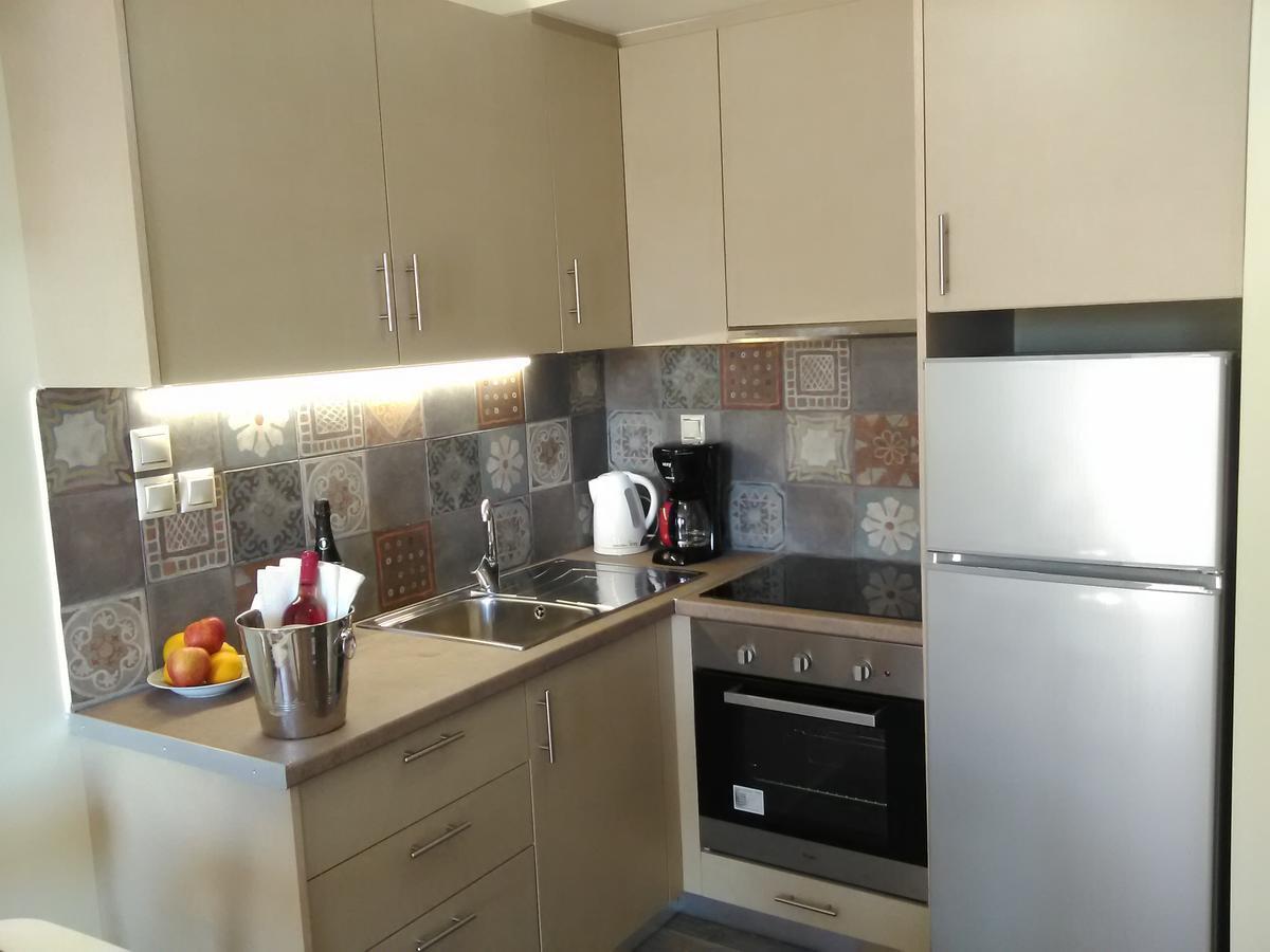 Mikros Gialos Apartments Exterior photo