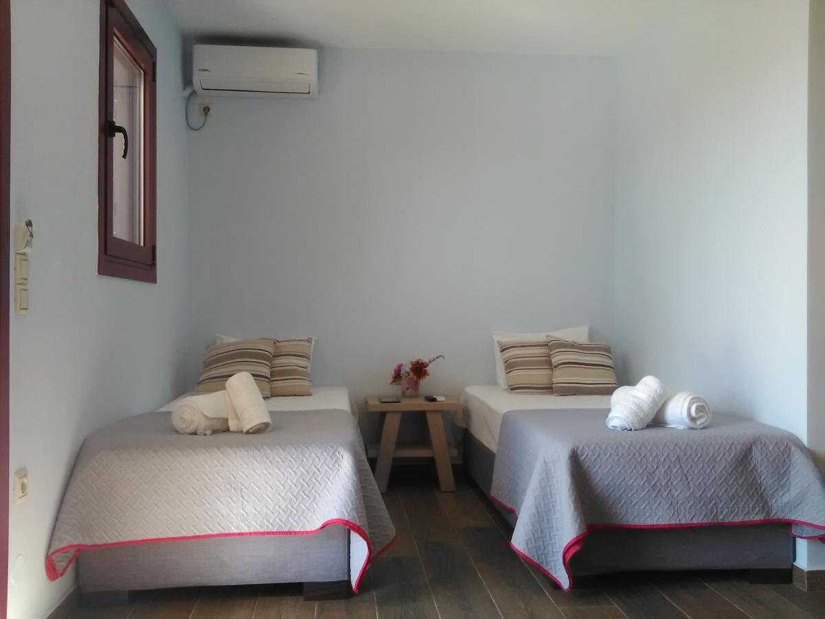 Mikros Gialos Apartments Exterior photo